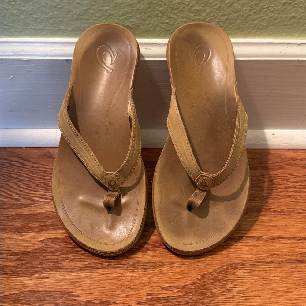 OluKai Flip Flop Sandals